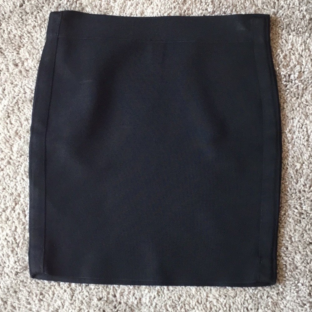 Guess by Marciano High quality mini Bandage skirt.